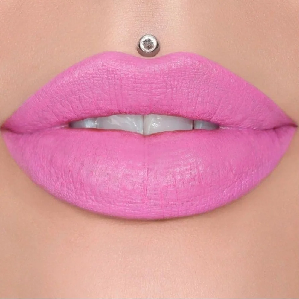🪷 NIB Jeffree Star Velvet Trap Lipstick “Pink Messiah”
